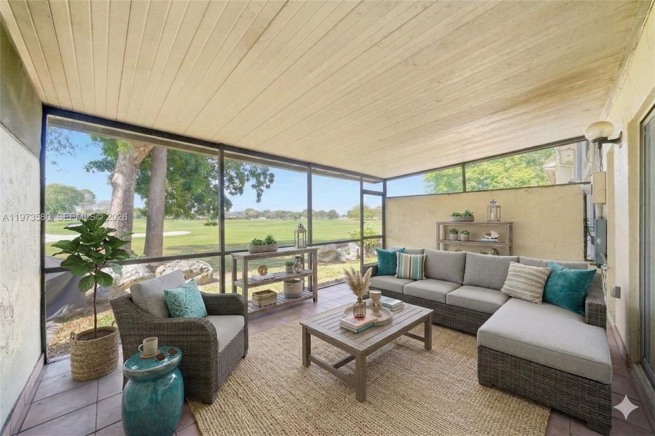 14371 Kendale Lakes Cir, Miami, FL 33183 Photo