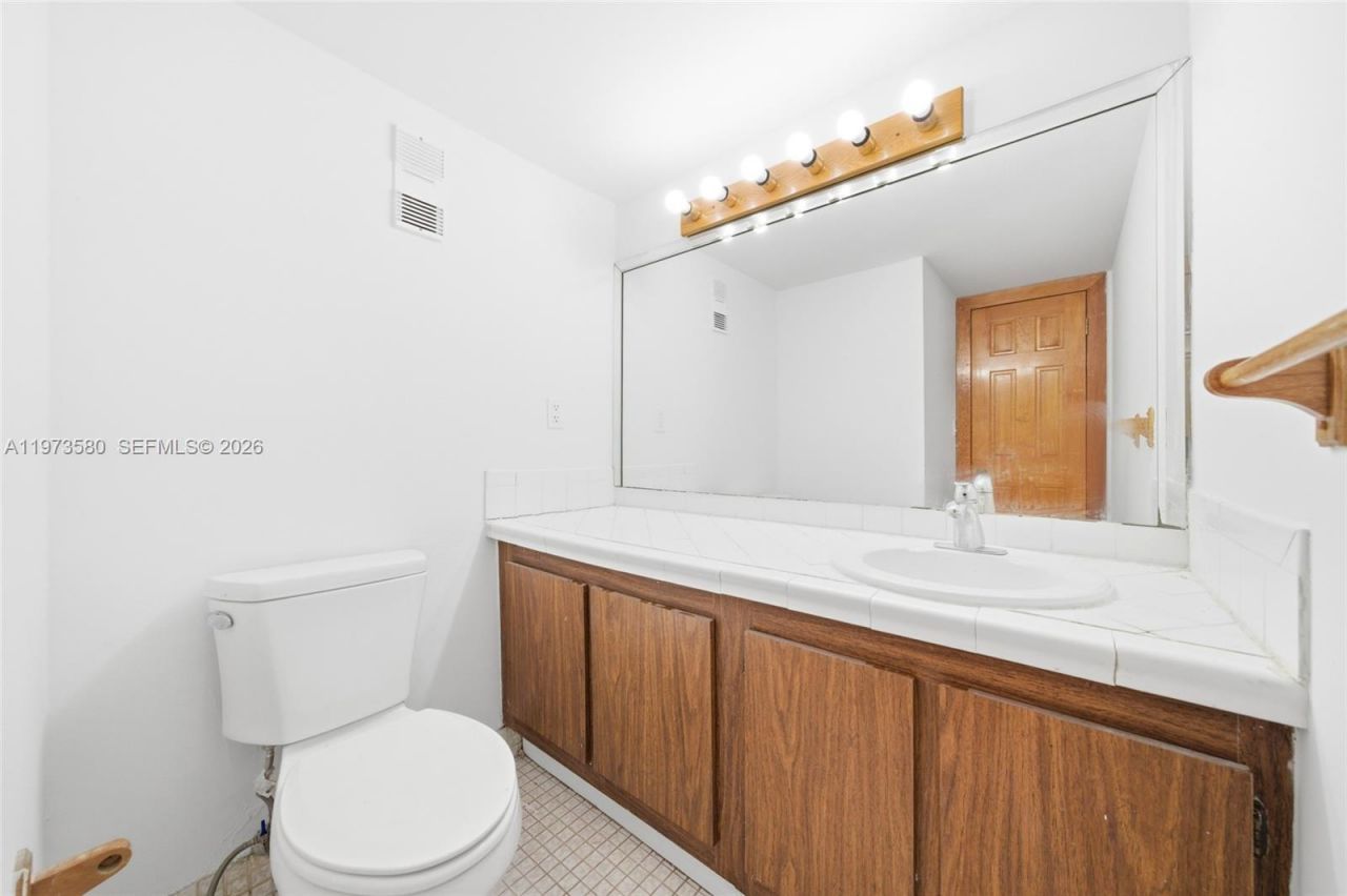 14371 Kendale Lakes Cir, Miami, FL 33183 Photo