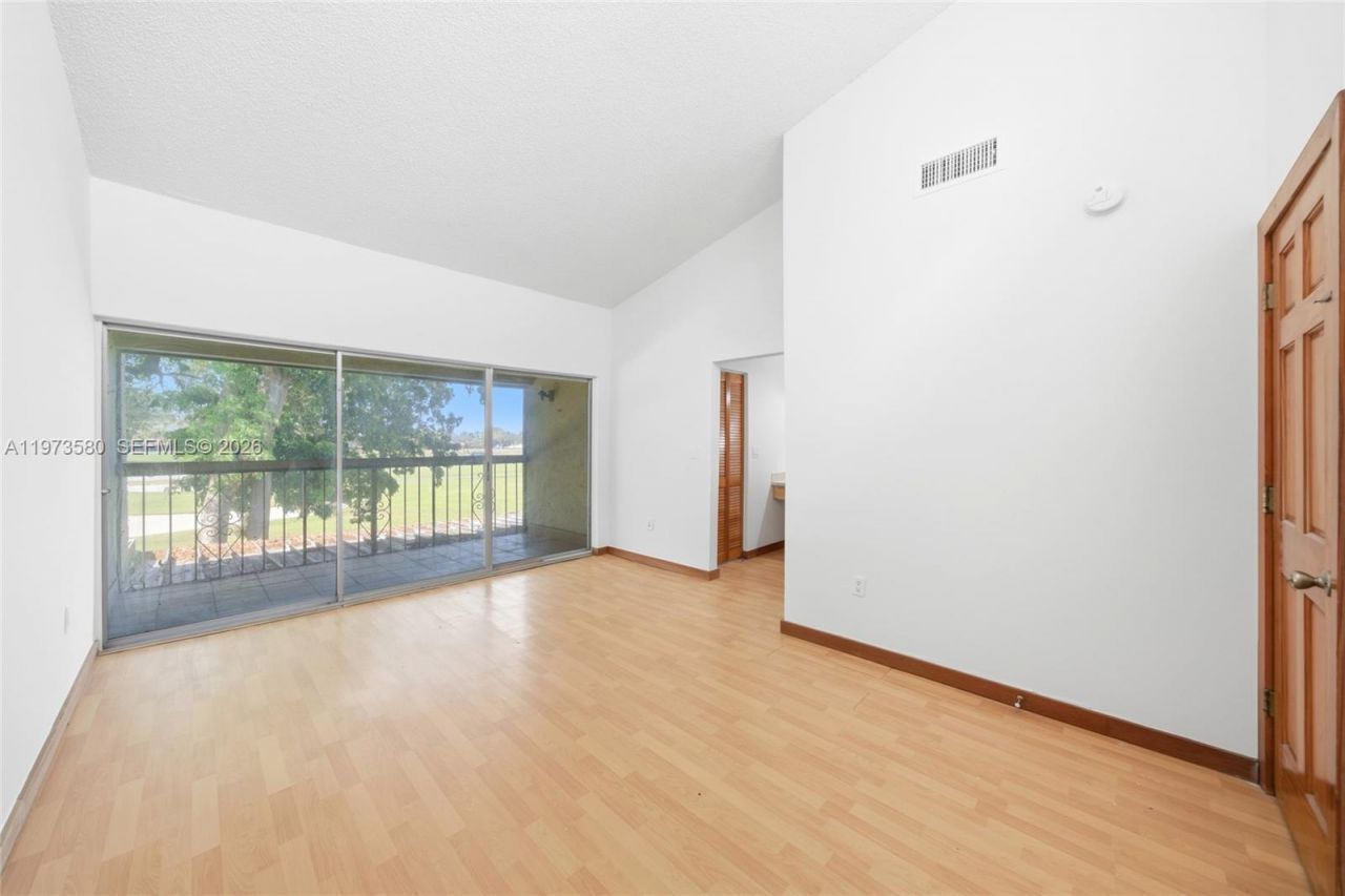 14371 Kendale Lakes Cir, Miami, FL 33183 Photo