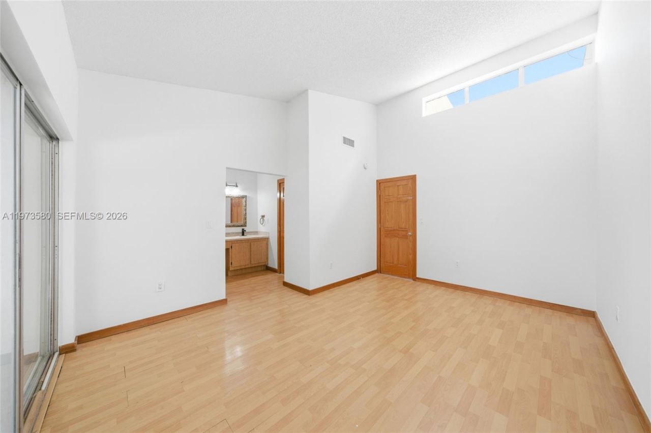 14371 Kendale Lakes Cir, Miami, FL 33183 Photo