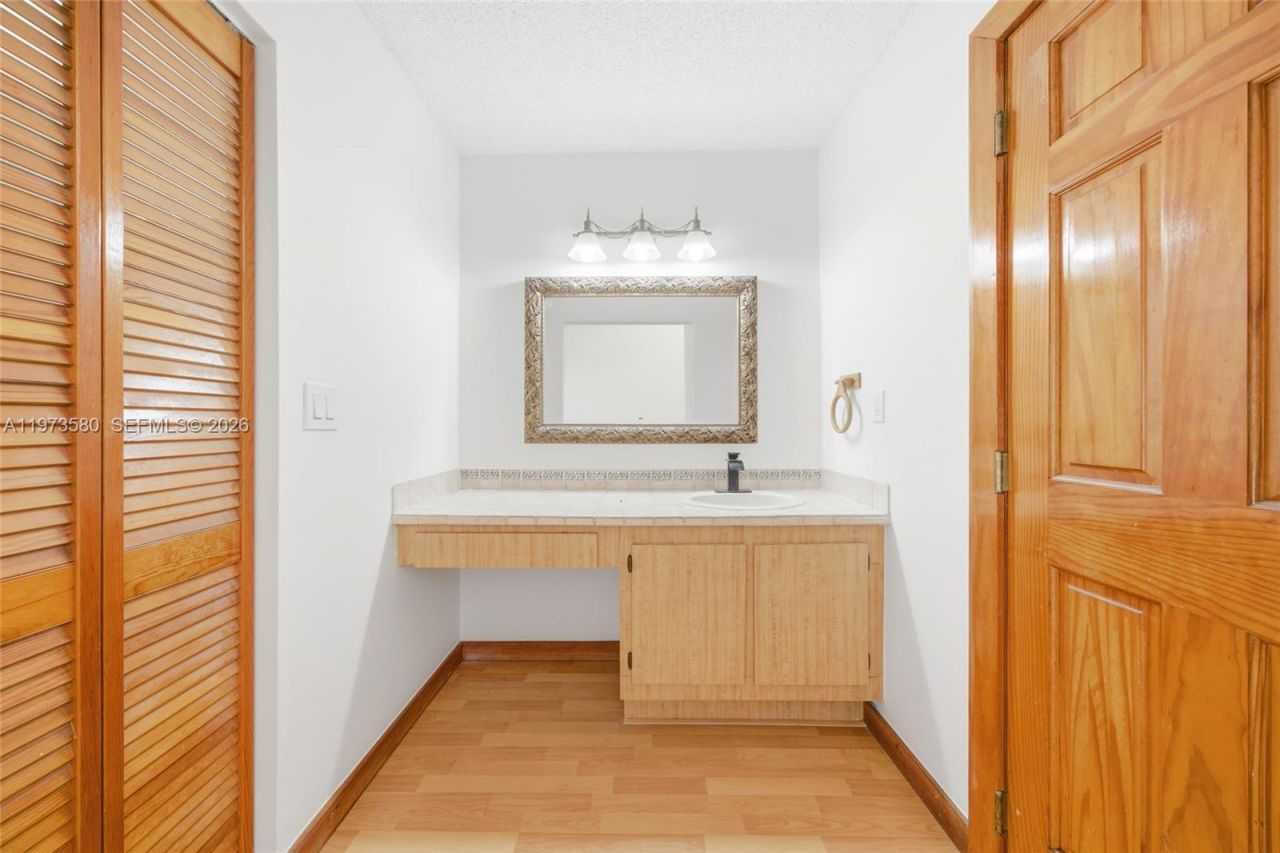 14371 Kendale Lakes Cir, Miami, FL 33183 Photo