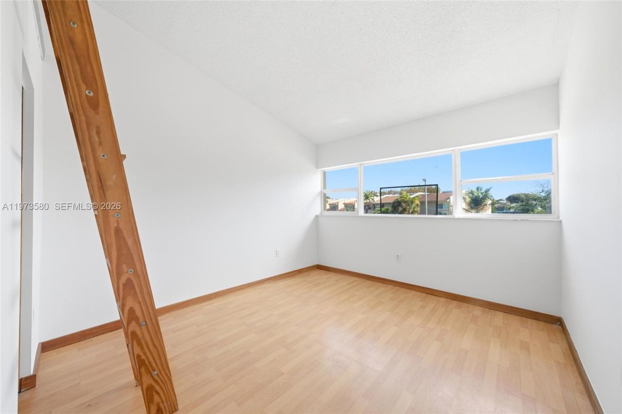 14371 Kendale Lakes Cir, Miami, FL 33183 Photo