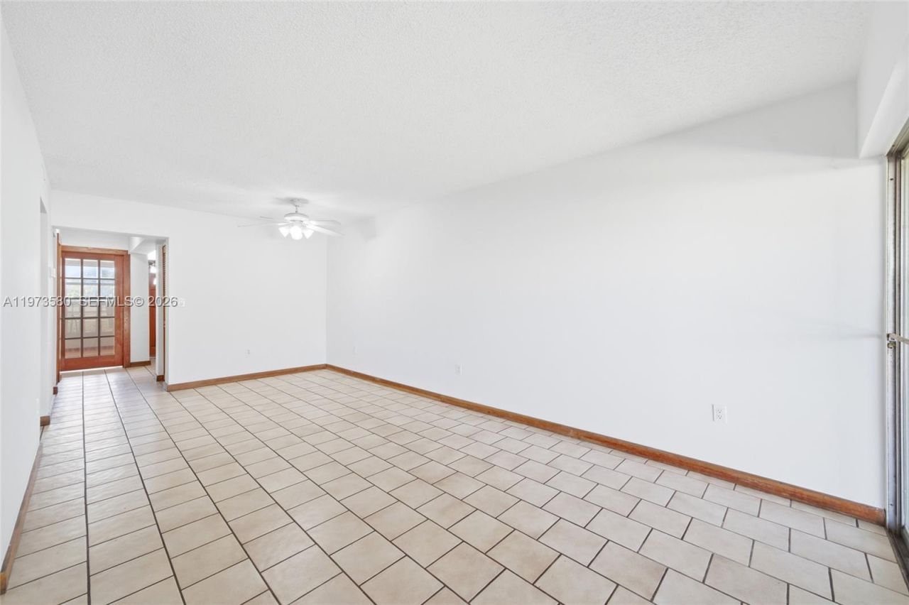 14371 Kendale Lakes Cir, Miami, FL 33183 Photo