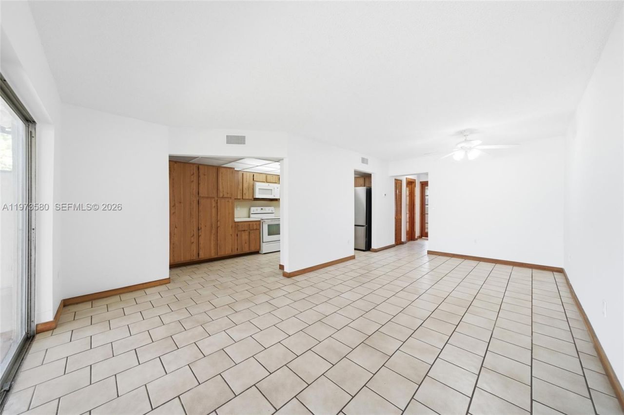 14371 Kendale Lakes Cir, Miami, FL 33183 Photo