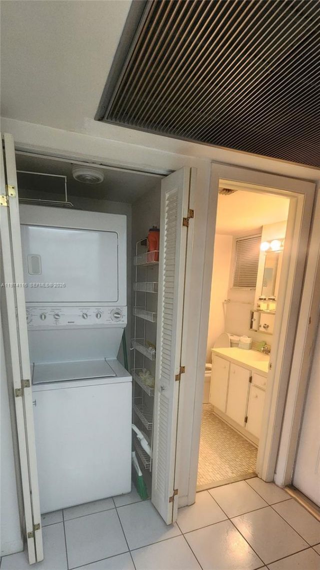 1100 Colony Point Cir , Unit 316, Pembroke Pines, FL 33026 Photo