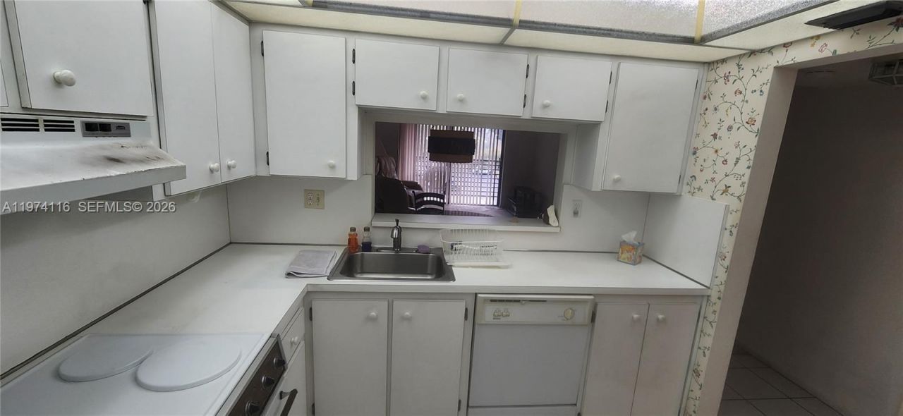 1100 Colony Point Cir , Unit 316, Pembroke Pines, FL 33026 Photo