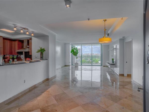 3400 SW 27th Ave , Unit 906, Miami, FL 33133