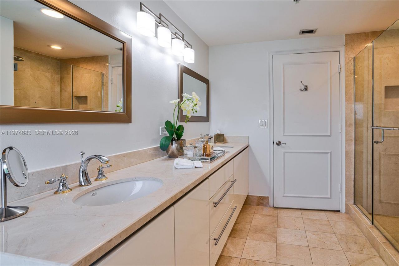 3400 SW 27th Ave , Unit 906, Miami, FL 33133 Photo