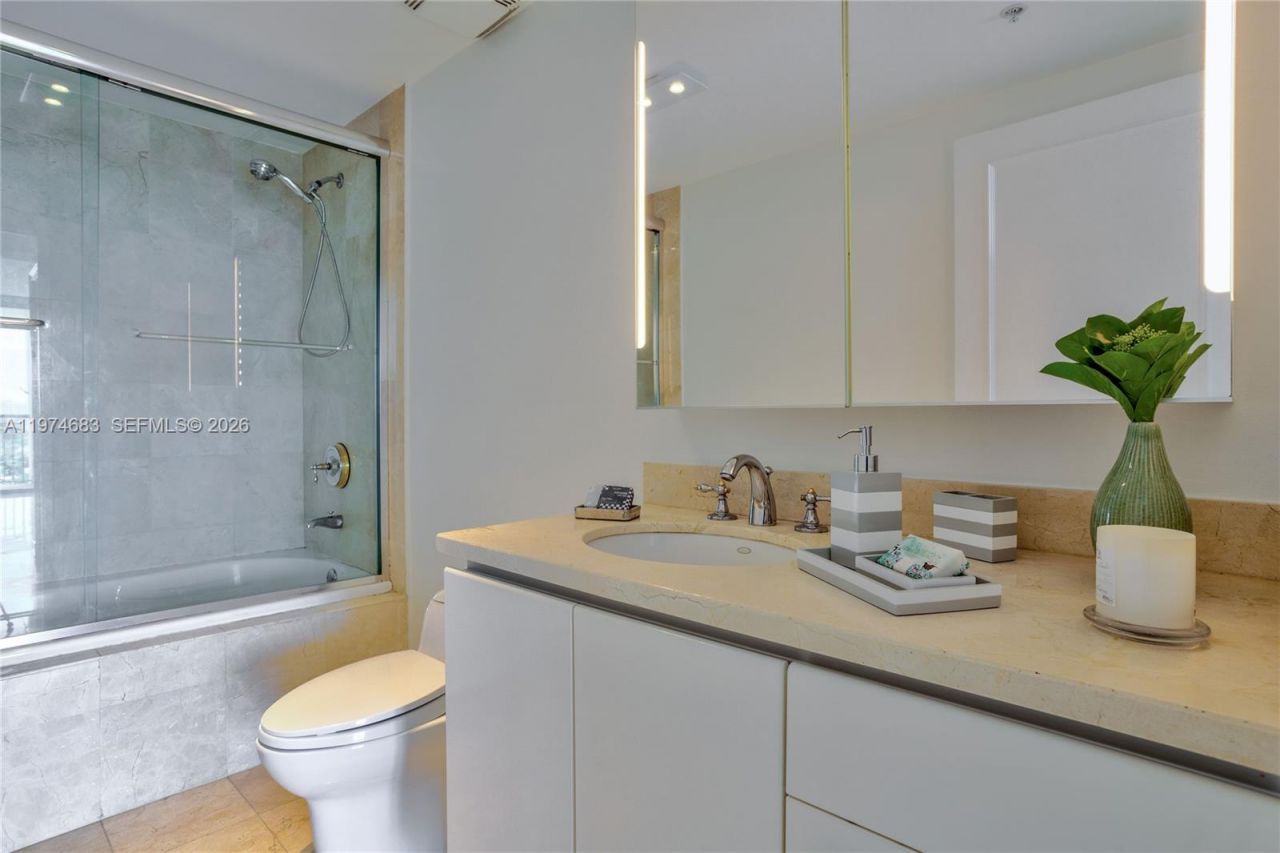 3400 SW 27th Ave , Unit 906, Miami, FL 33133 Photo