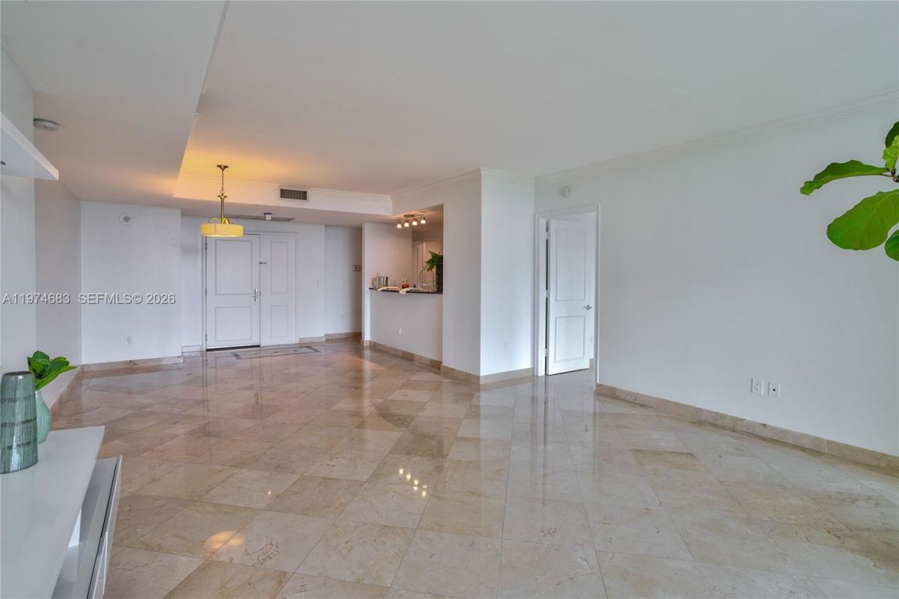 3400 SW 27th Ave , Unit 906, Miami, FL 33133 Photo