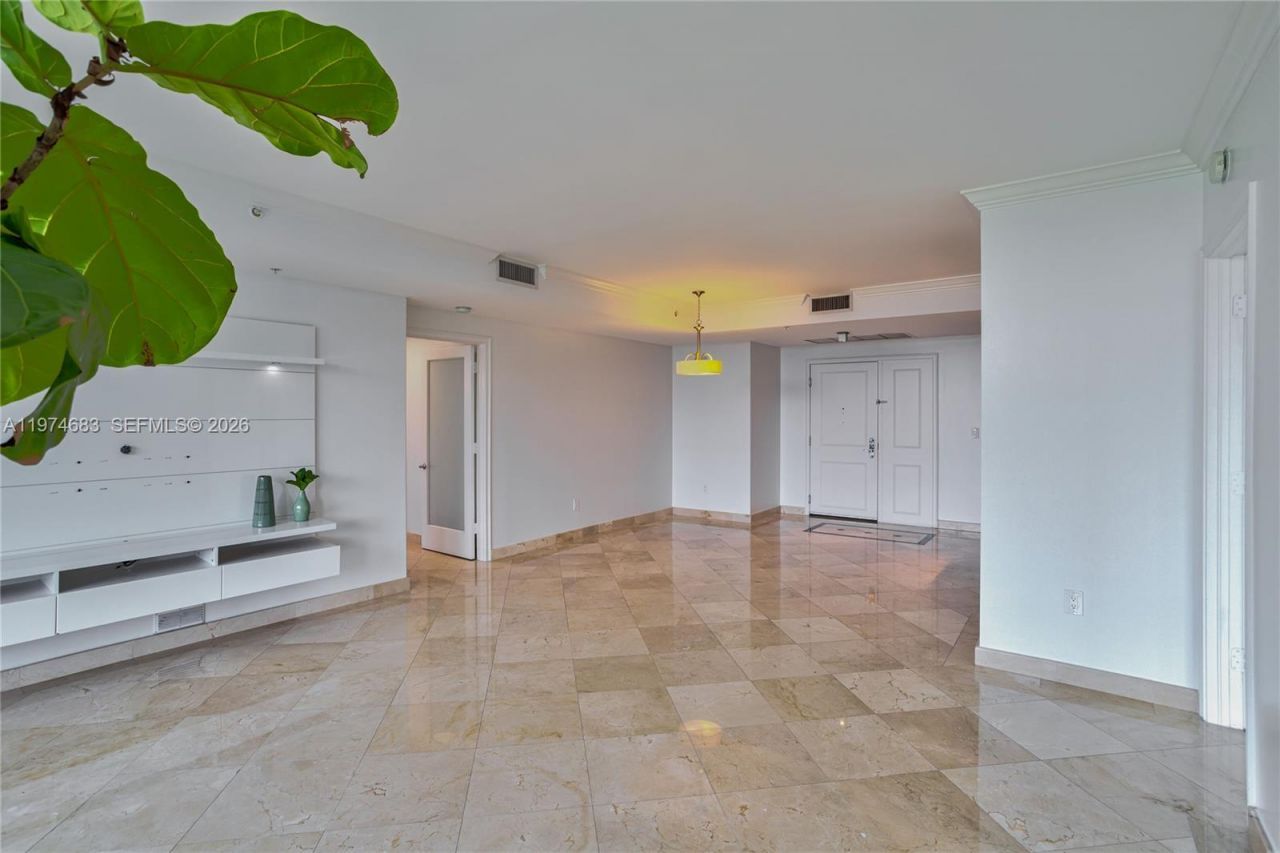 3400 SW 27th Ave , Unit 906, Miami, FL 33133 Photo