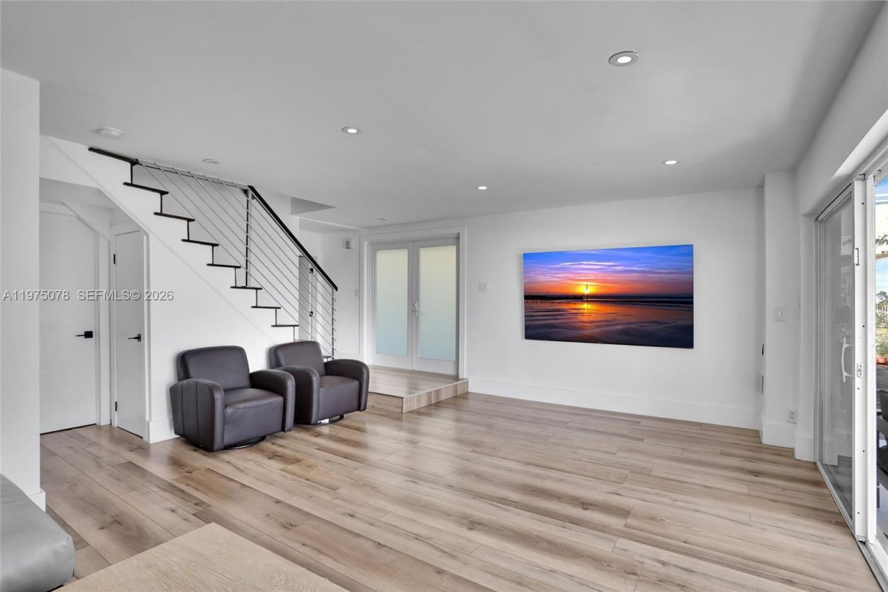 1194 Hillsboro Mile , Unit 1, Hillsboro Beach, FL 33062 Photo