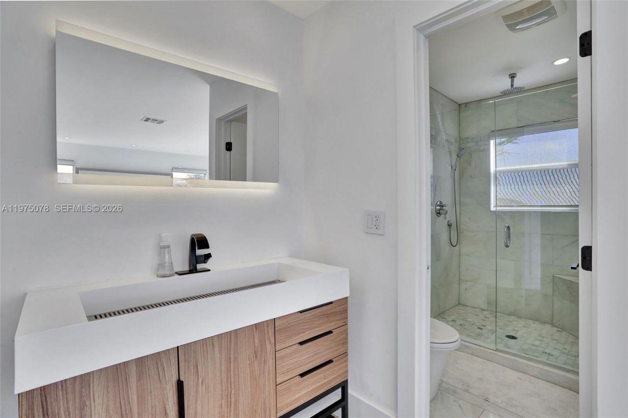 1194 Hillsboro Mile , Unit 1, Hillsboro Beach, FL 33062 Photo