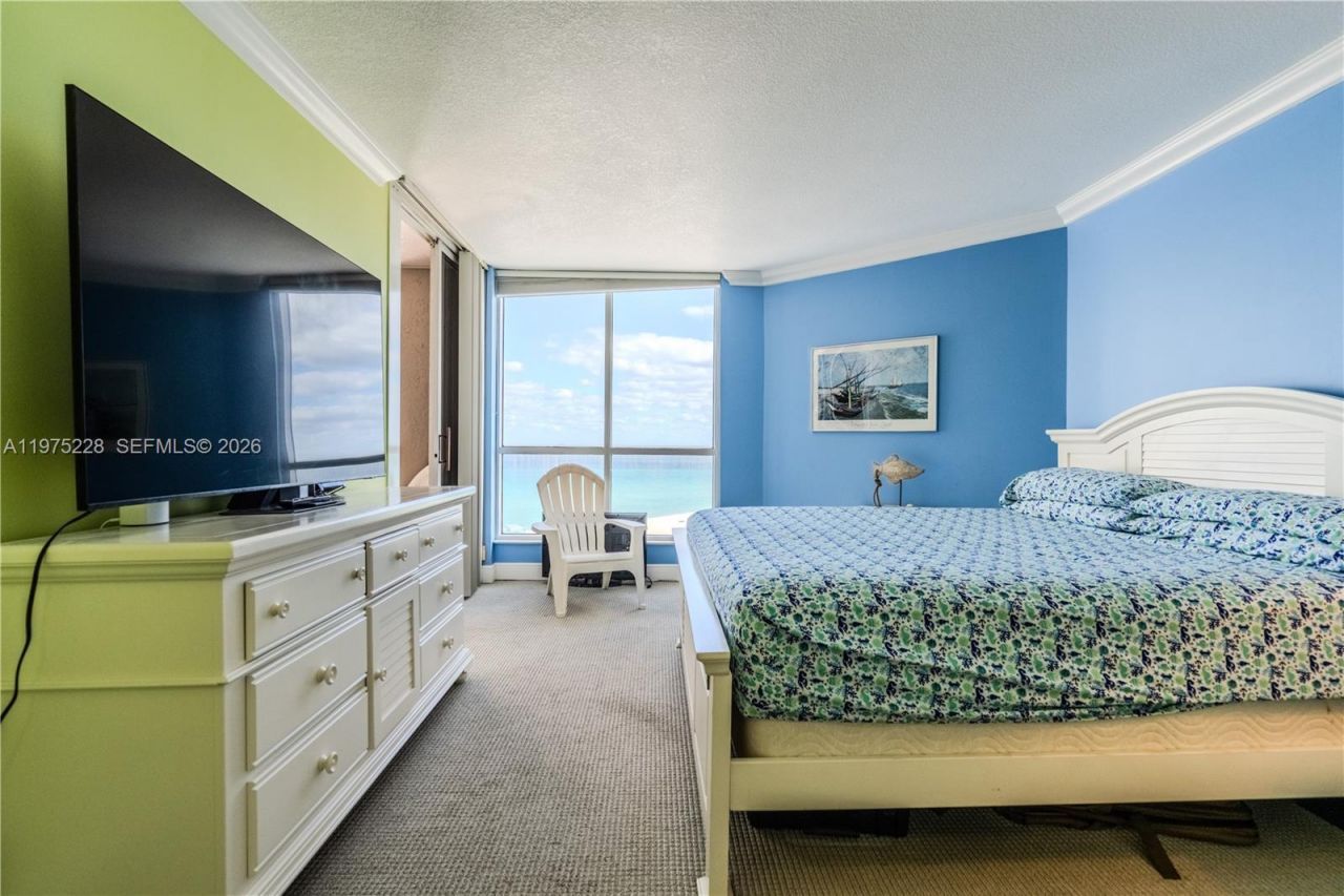 6767 Collins Ave, Unit 706, Miami Beach, FL 33141 Photo