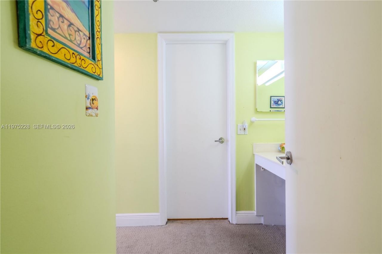 6767 Collins Ave, Unit 706, Miami Beach, FL 33141 Photo