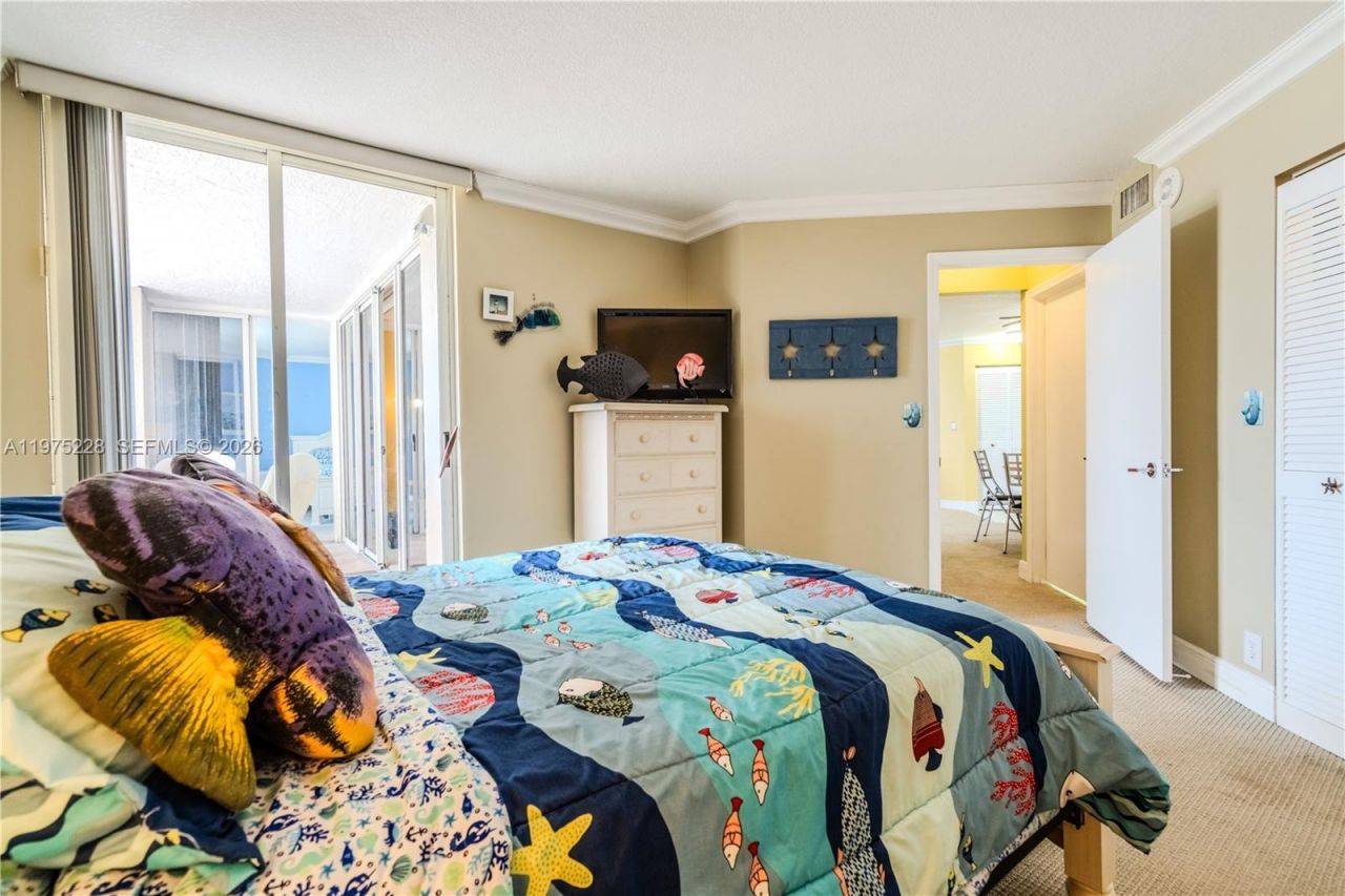 6767 Collins Ave, Unit 706, Miami Beach, FL 33141 Photo