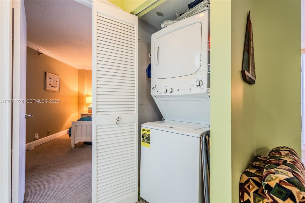 6767 Collins Ave, Unit 706, Miami Beach, FL 33141 Photo