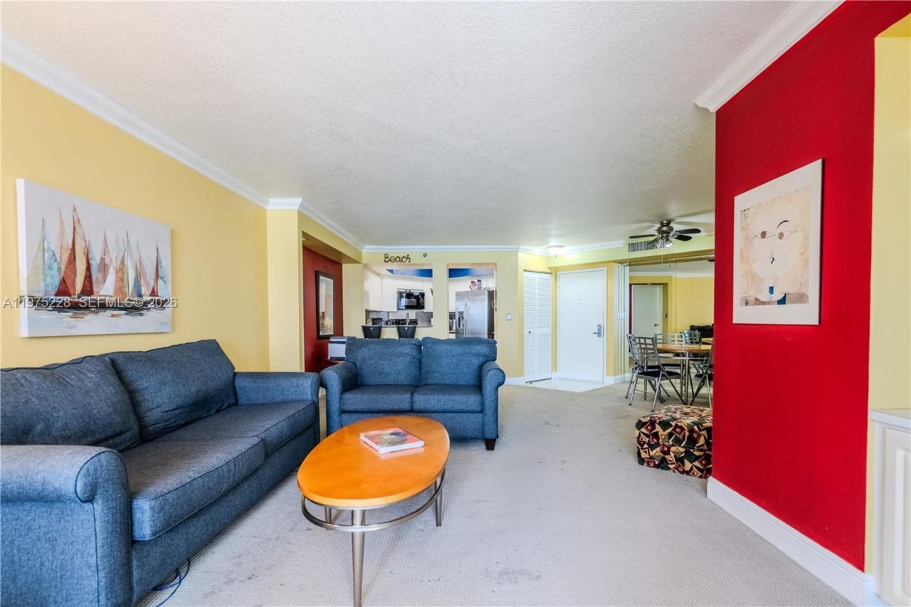 6767 Collins Ave, Unit 706, Miami Beach, FL 33141 Photo