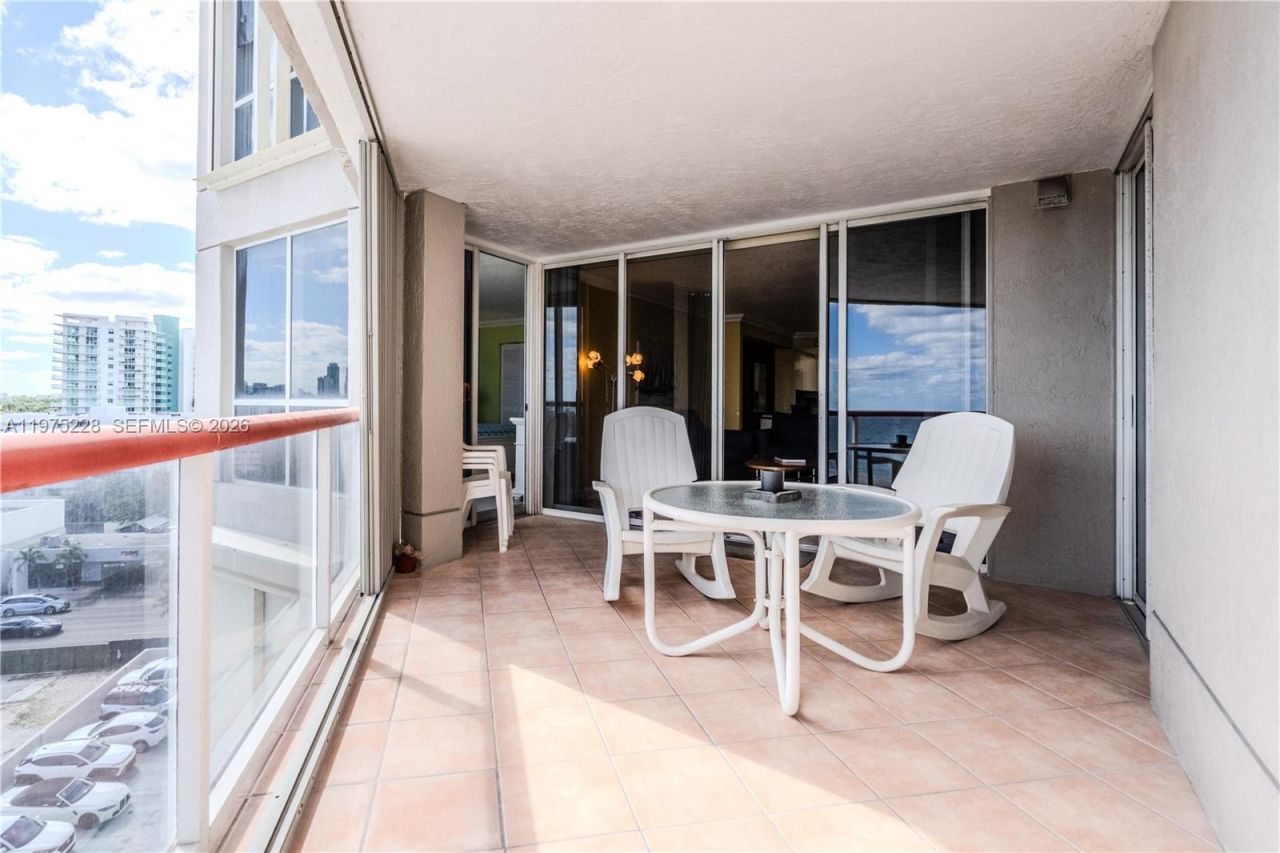 6767 Collins Ave, Unit 706, Miami Beach, FL 33141 Photo