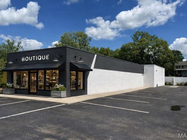 8503 Manchester Road, Brentwood, MO 63144