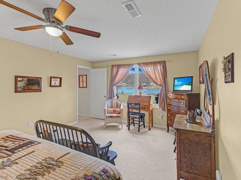 254 W Mohawk Drive , Malvern, OH 44644 Photo 21