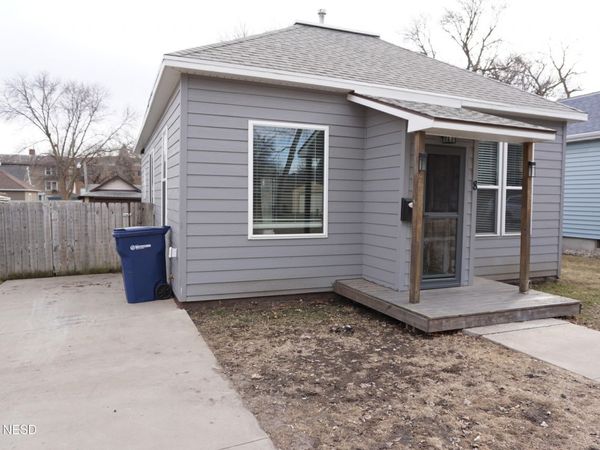 8 4TH AVENUE NW, Watertown, SD 57201