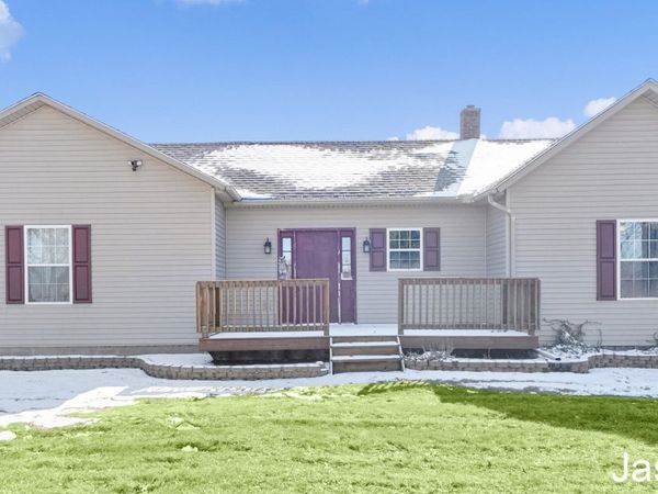 9604 Island Highway, Eaton Rapids, MI 48827