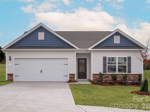 3446 Robindale Drive, Winston Salem, NC 27107