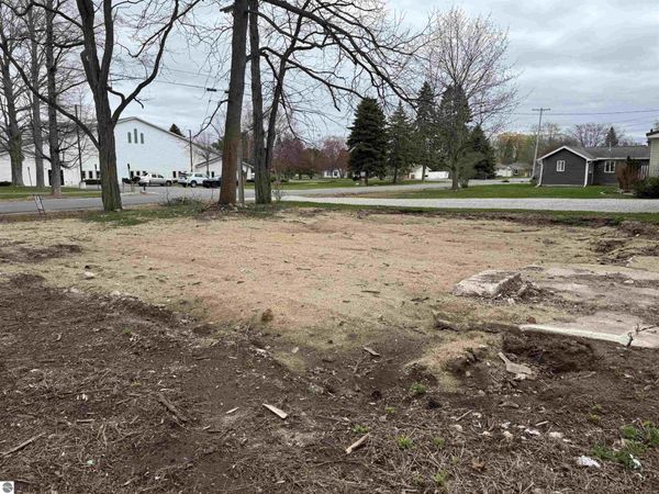 142 Charles Street, Elk Rapids, MI 49629