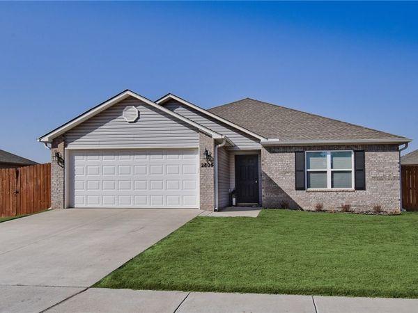 2805 Bauer Street , Pea Ridge, AR 72751