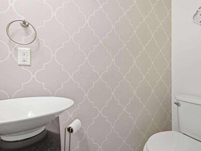 52 N Ardmore Road, Columbus, OH 43209 Photo 18