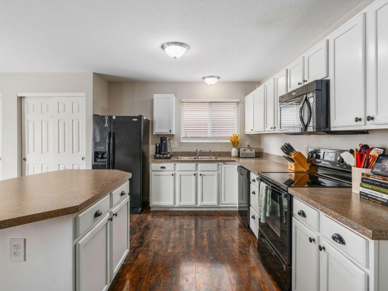 5018 Grimm Drive, Lockbourne, OH 43137 Photo 12