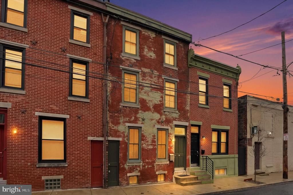 1040 N Leithgow Street, Philadelphia, PA 19123 Main Photo