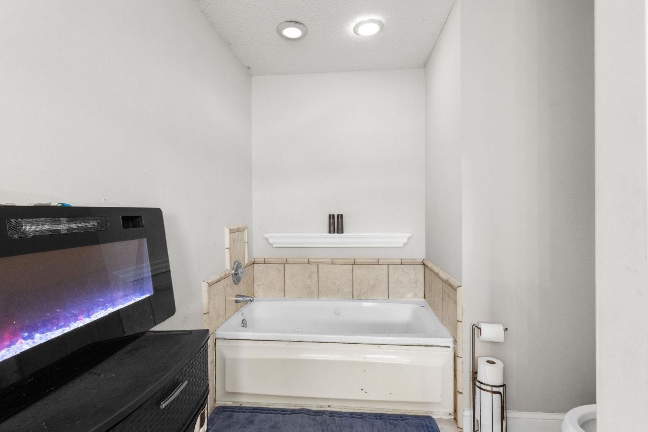 3704 Chapel Ln. Photo 20