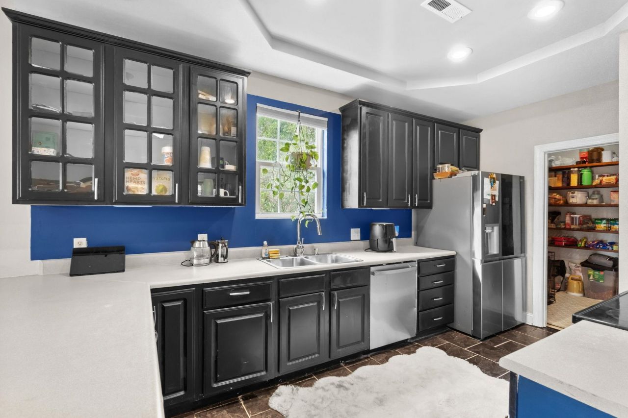 3704 Chapel Ln. Photo 4