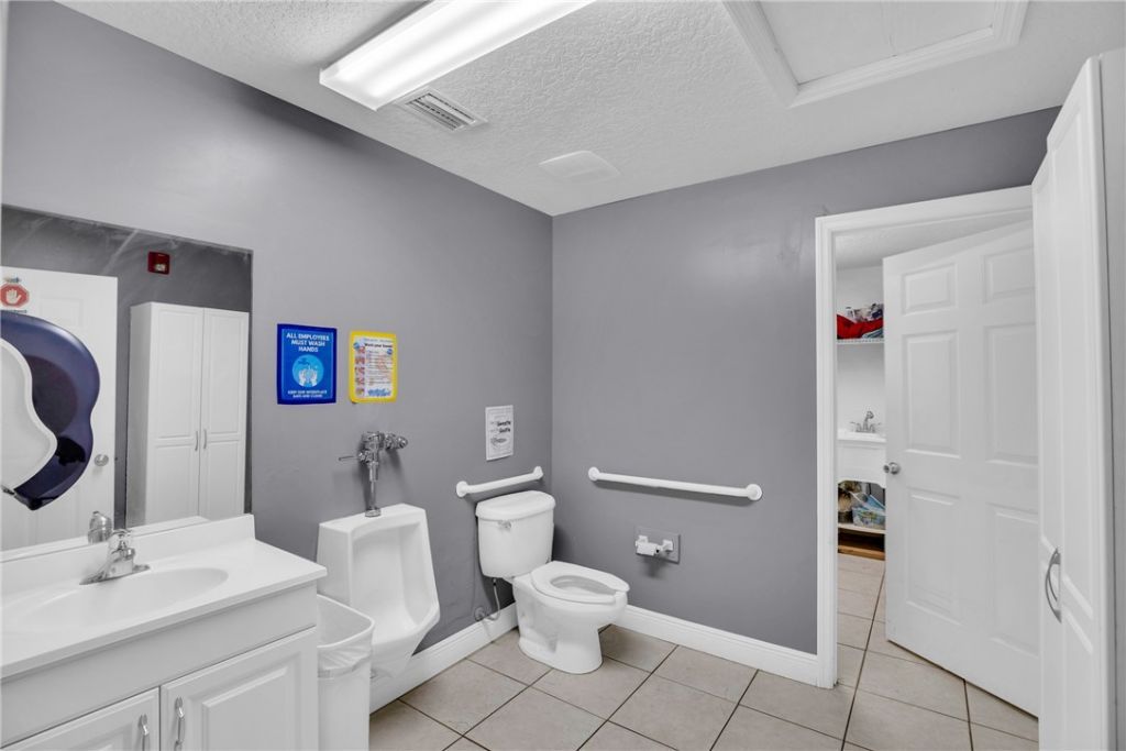 1285 6th Avenue, Vero Beach, FL 32960 Photo