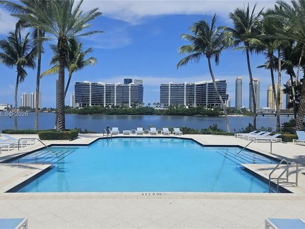 3145 NE 184th St, Unit 5102, Aventura, FL 33160
