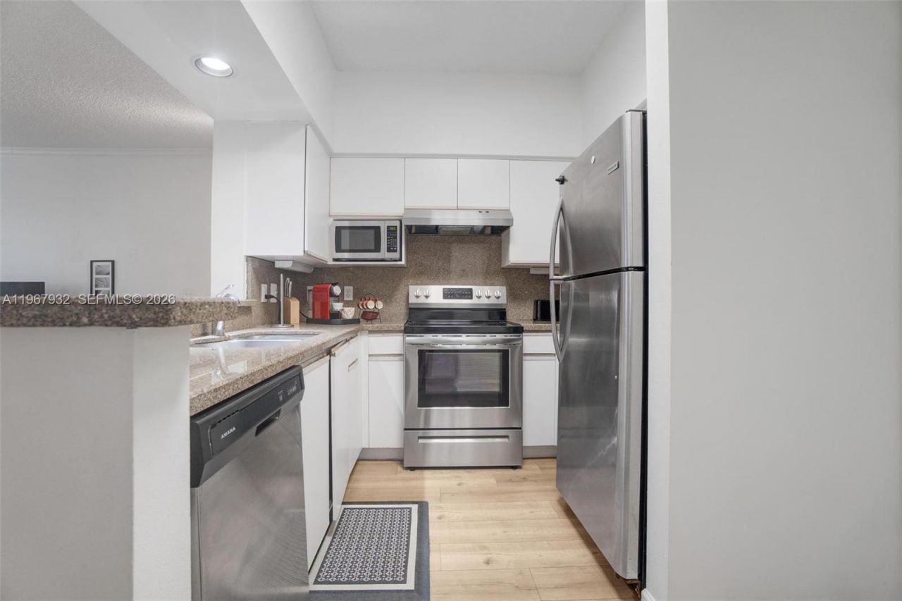 3145 NE 184th St, Unit 5102, Aventura, FL 33160 Photo