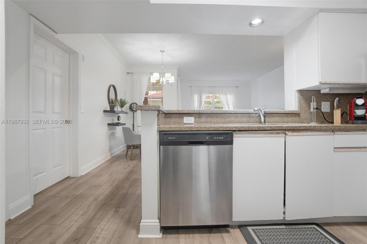 3145 NE 184th St, Unit 5102, Aventura, FL 33160 Photo