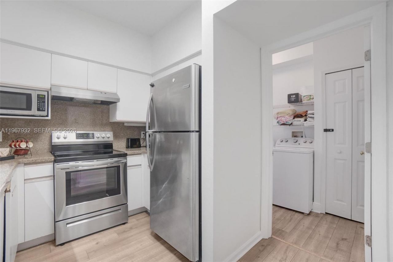 3145 NE 184th St, Unit 5102, Aventura, FL 33160 Photo