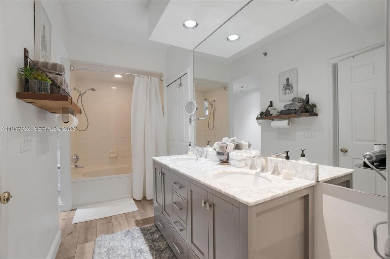 3145 NE 184th St, Unit 5102, Aventura, FL 33160 Photo