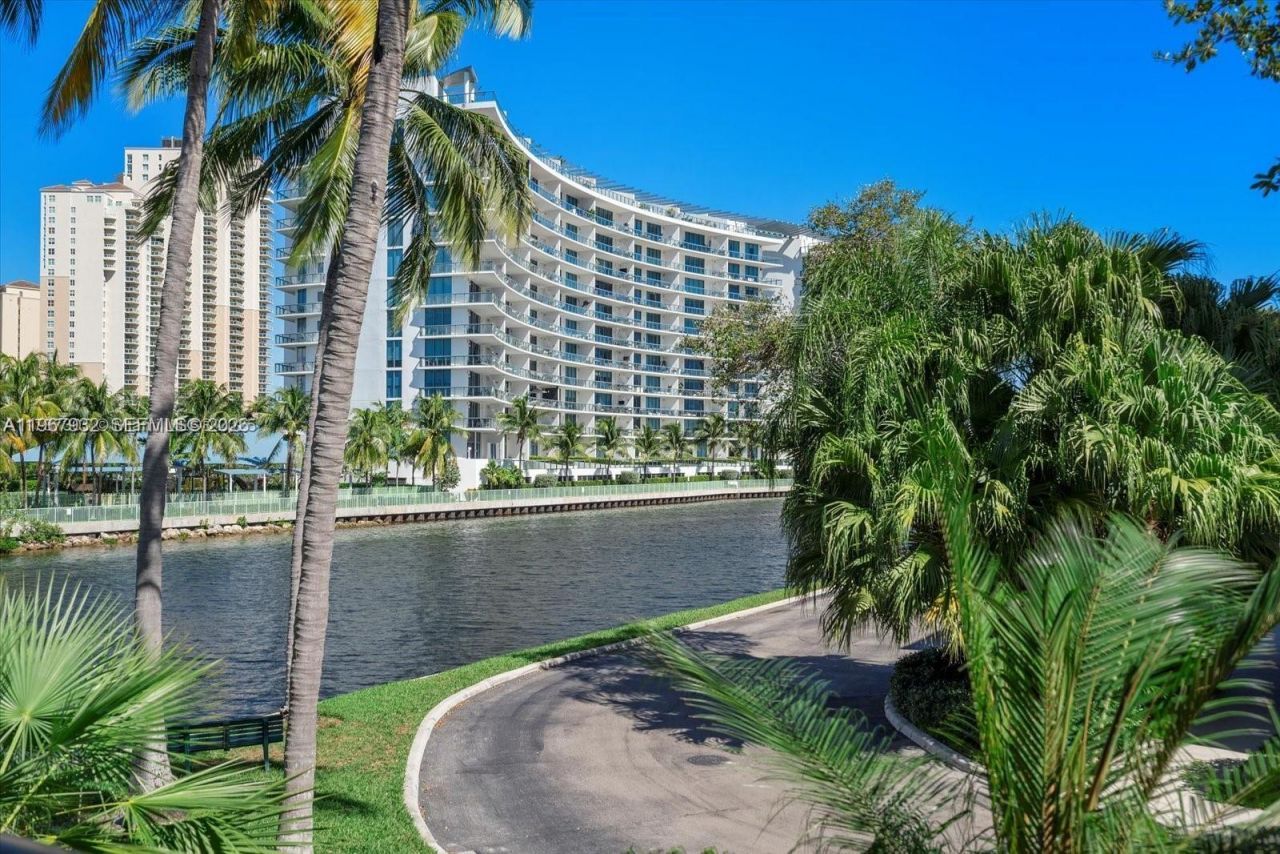 3145 NE 184th St, Unit 5102, Aventura, FL 33160 Photo