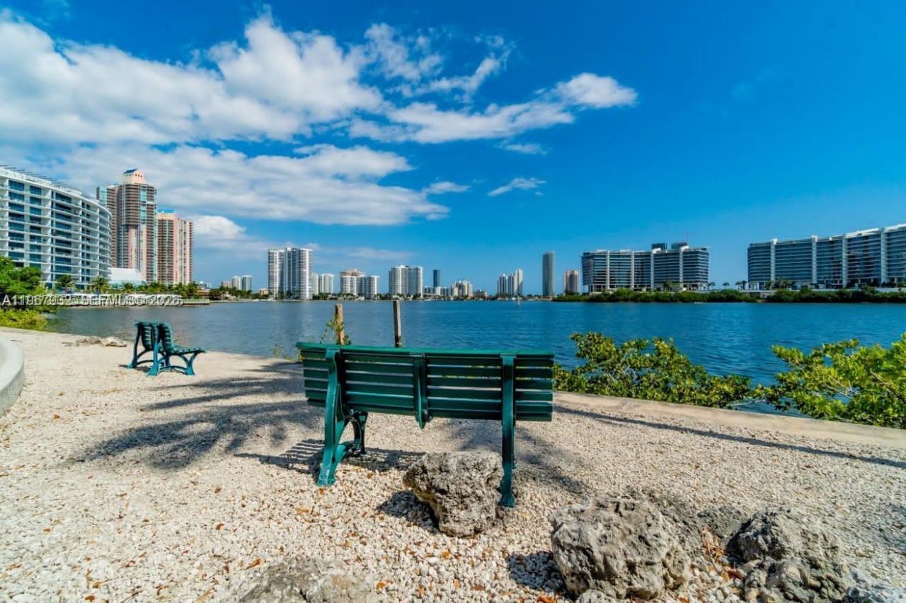 3145 NE 184th St, Unit 5102, Aventura, FL 33160 Photo
