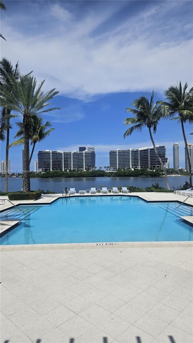 3145 NE 184th St, Unit 5102, Aventura, FL 33160 Photo