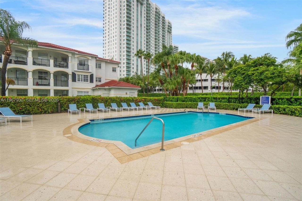 3145 NE 184th St, Unit 5102, Aventura, FL 33160 Photo