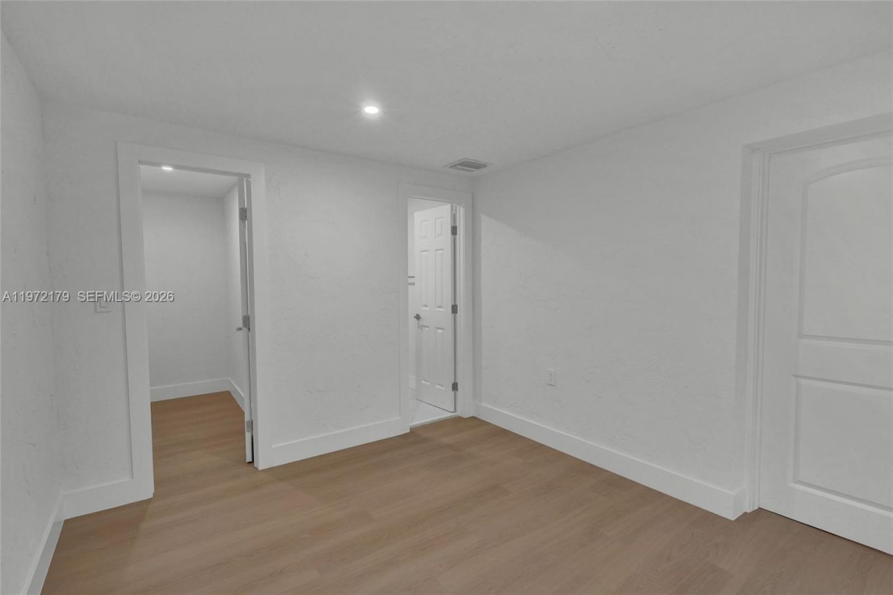 5111 SW 73rd Ter , Miami, FL 33143 Photo