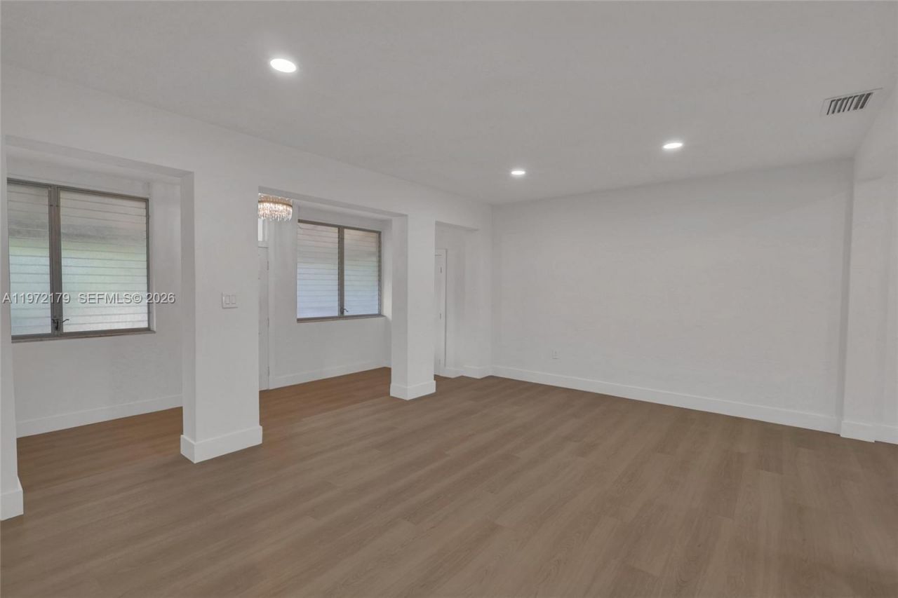 5111 SW 73rd Ter , Miami, FL 33143 Photo