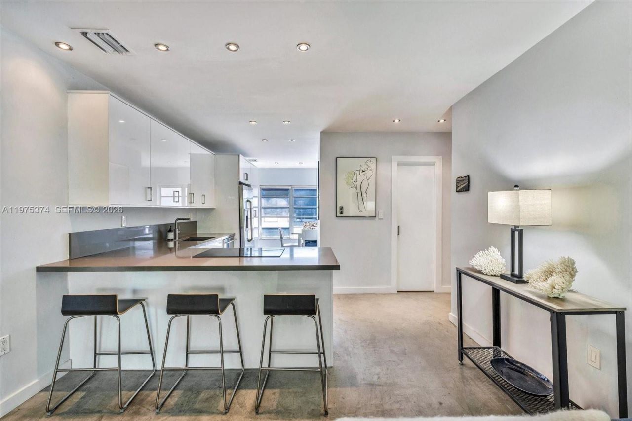 1821 Jefferson Ave , Unit 301, Miami Beach, FL 33139 Photo