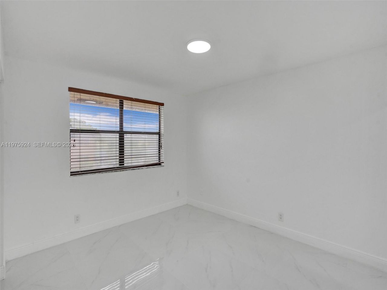 10051 Winding Lake Rd, Unit 201, Sunrise, FL 33351 Photo