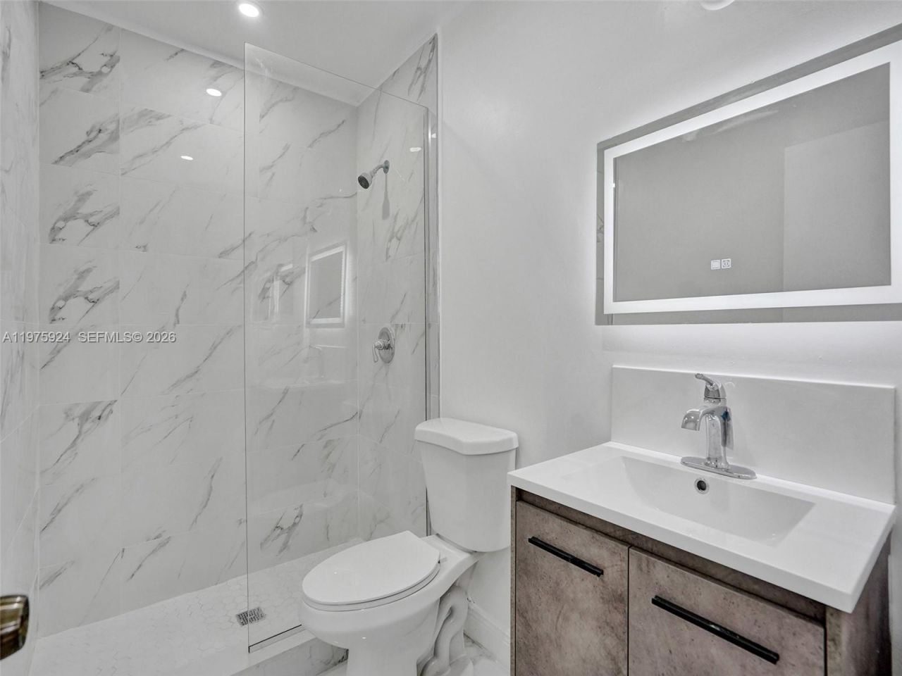 10051 Winding Lake Rd, Unit 201, Sunrise, FL 33351 Photo